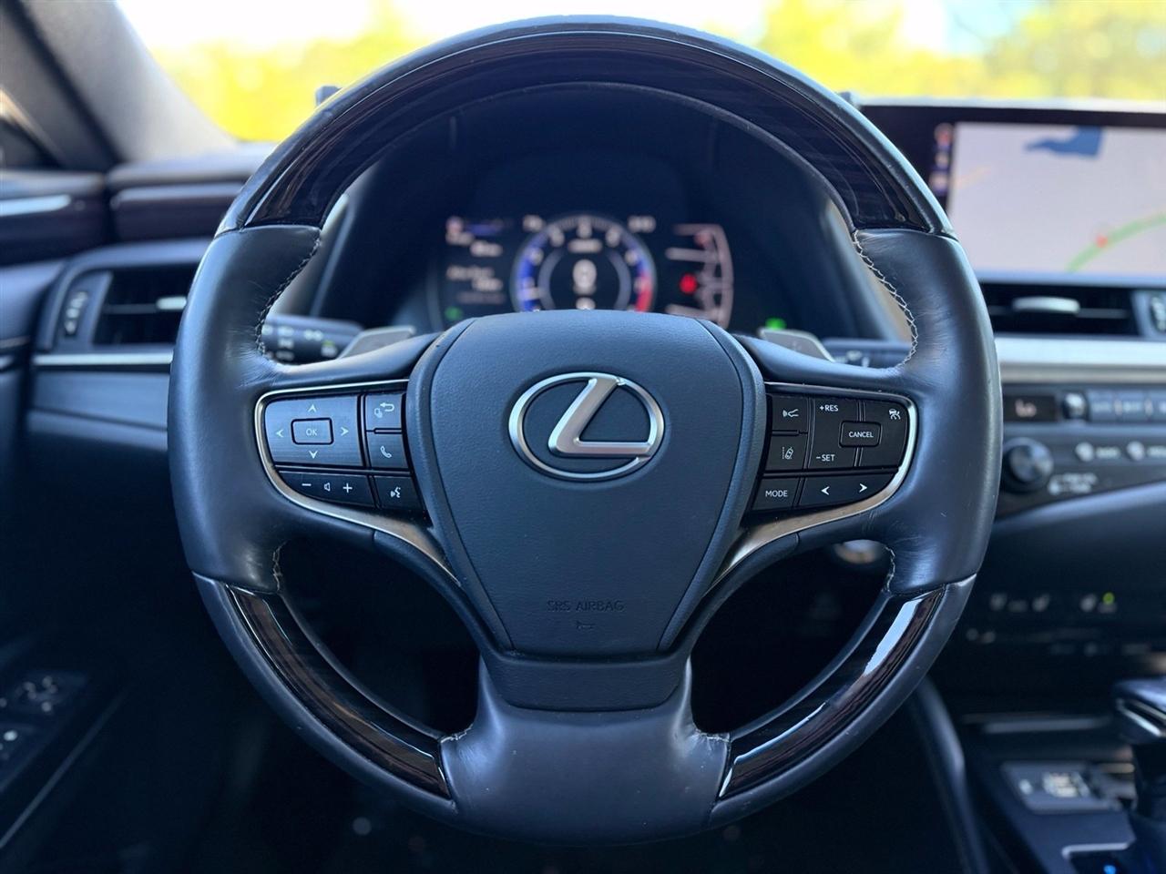 Lexus ES  2019