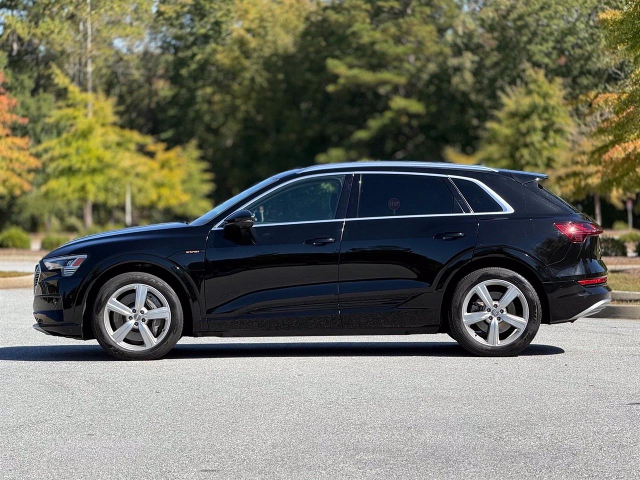 Audi E-Tron  2019