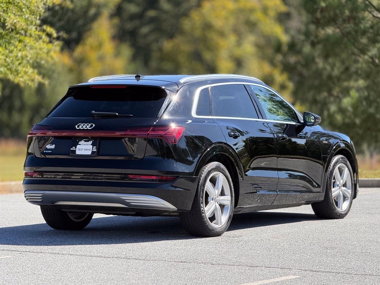 Audi E-Tron  2019