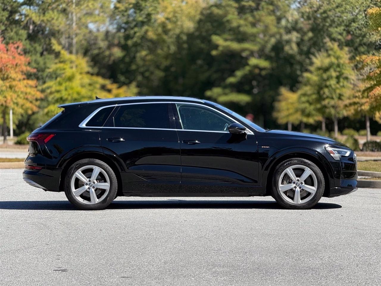 Audi E-Tron  2019