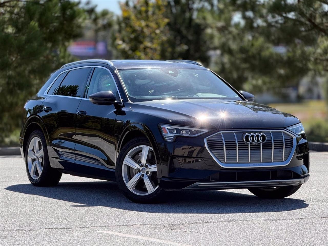Audi E-Tron  2019