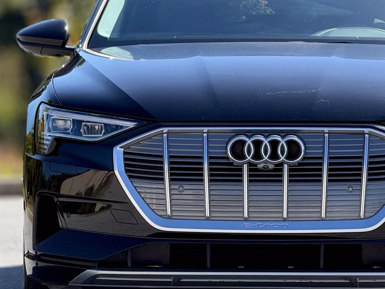 Audi E-Tron  2019