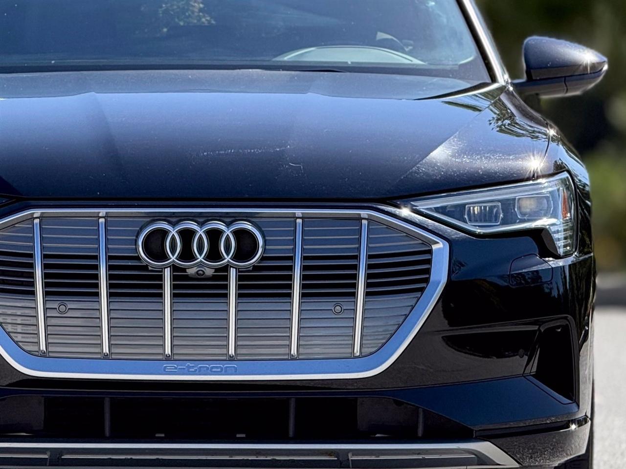 Audi E-Tron  2019