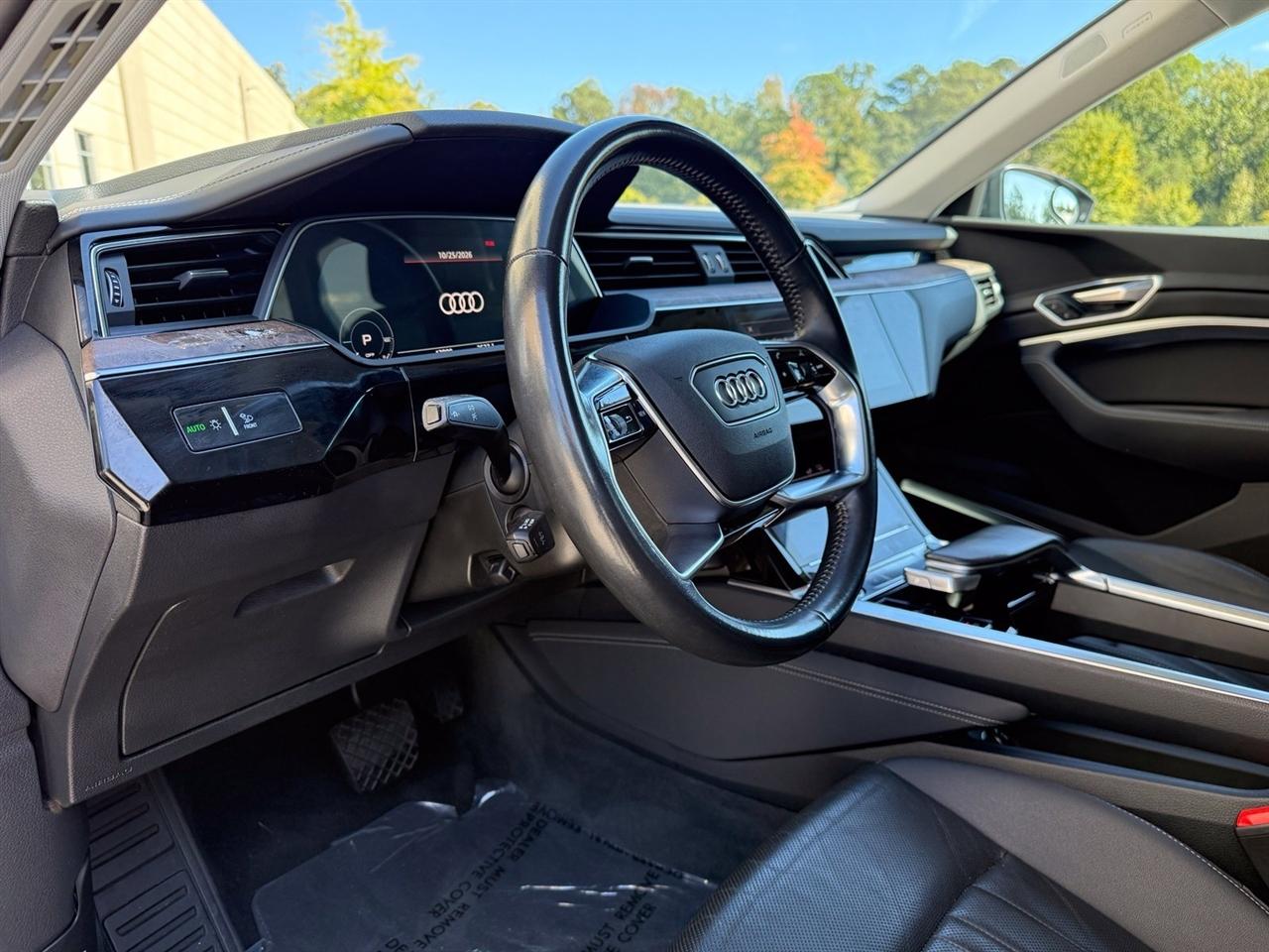 Audi E-Tron  2019