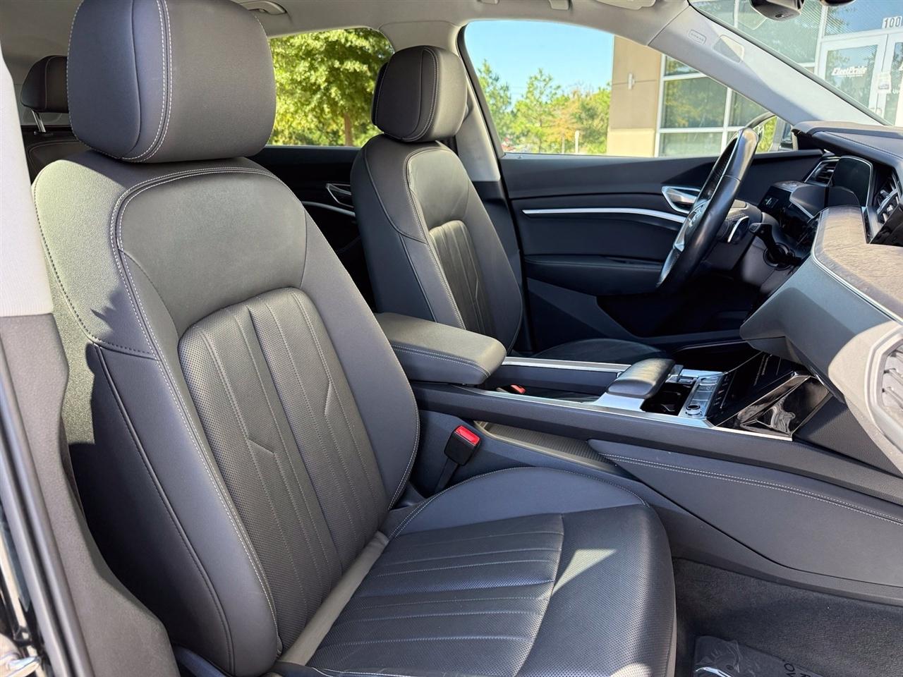 Audi E-Tron  2019
