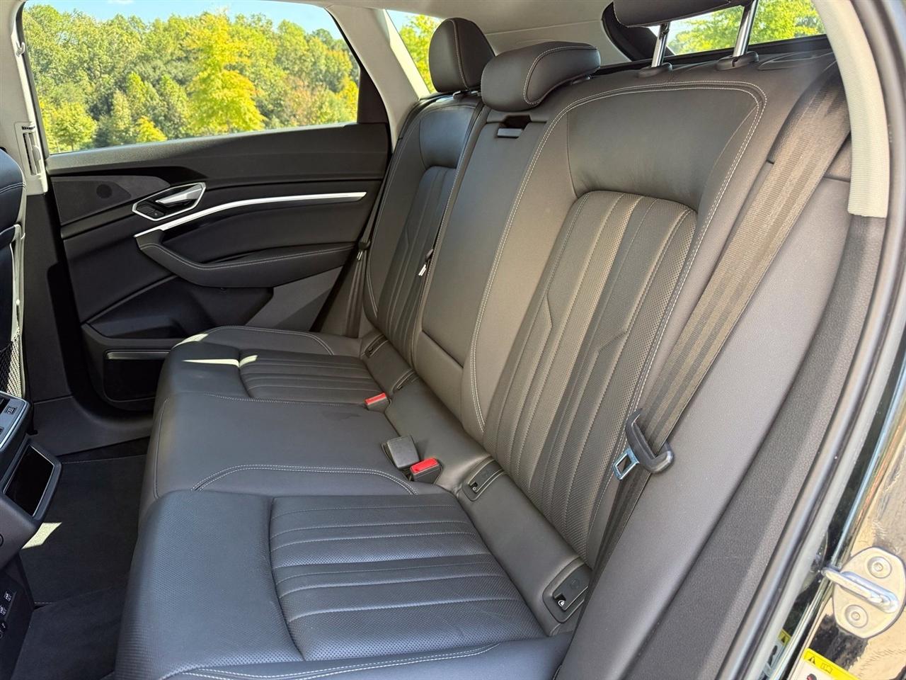Audi E-Tron  2019