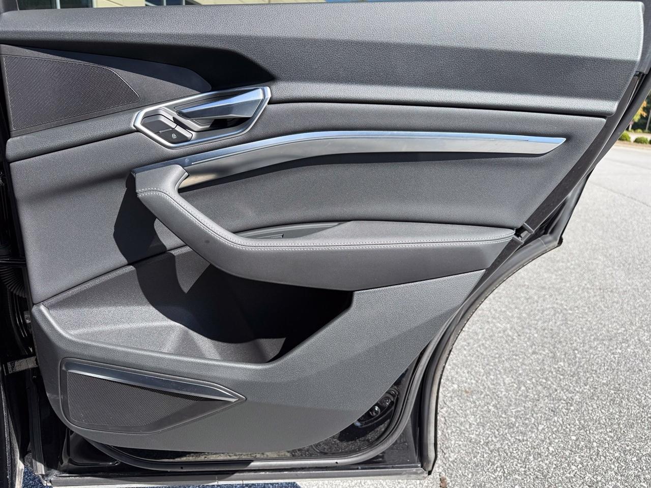 Audi E-Tron  2019