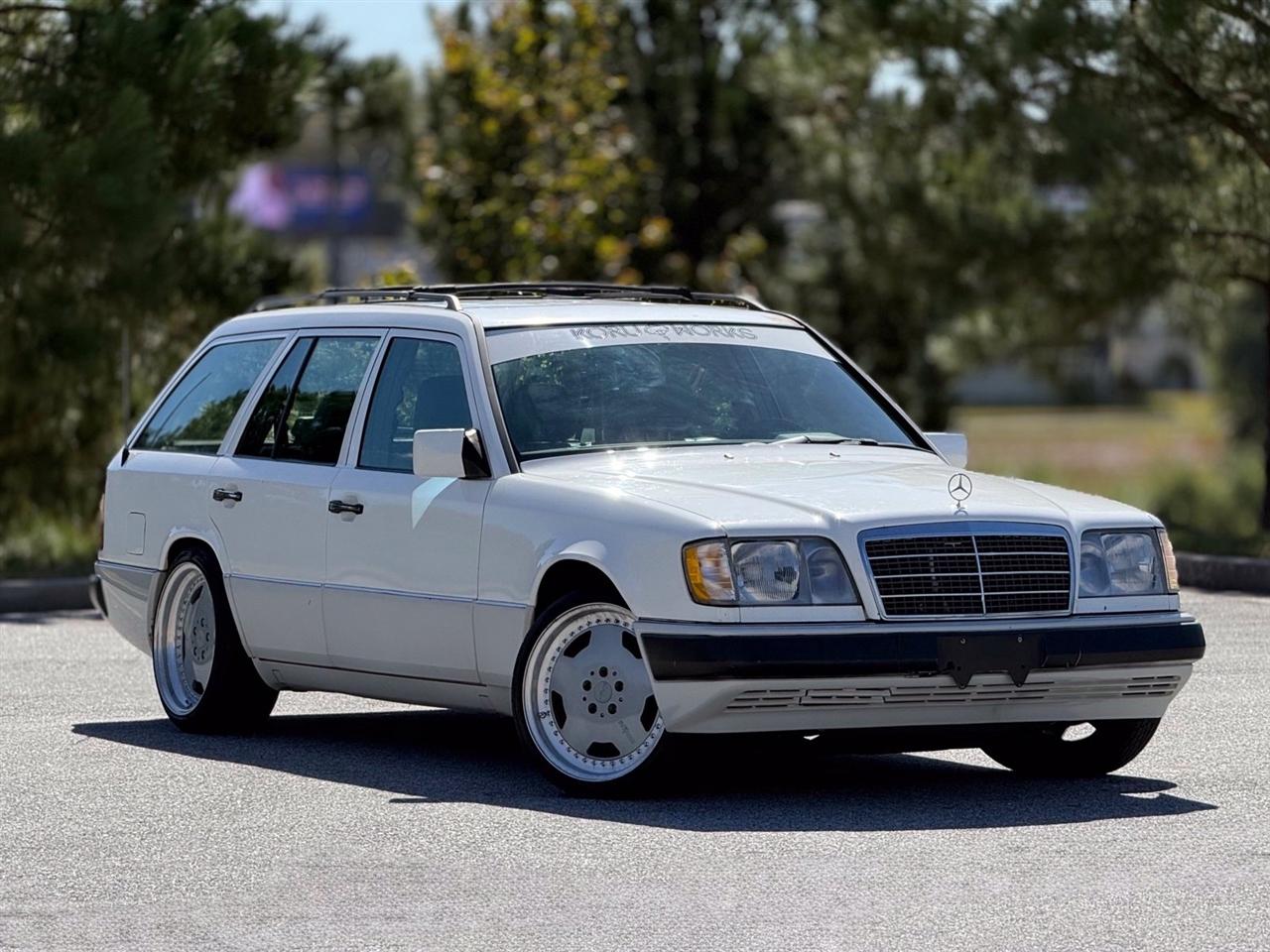 Mercedes-Benz E-Class photo 13