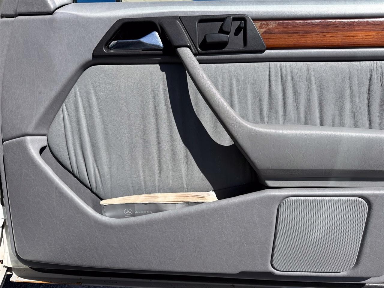 Mercedes-Benz E-Class photo 42