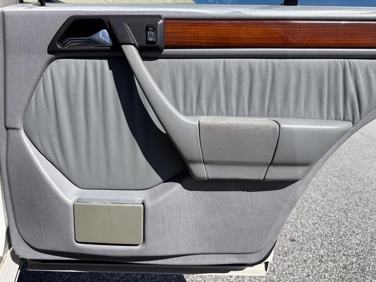 Mercedes-Benz E-Class photo 45