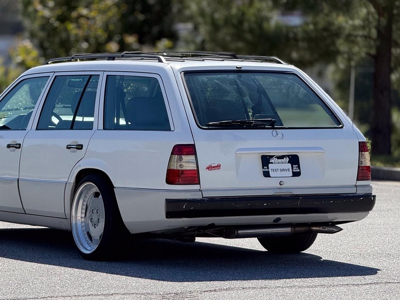 Mercedes-Benz E-Class photo 47