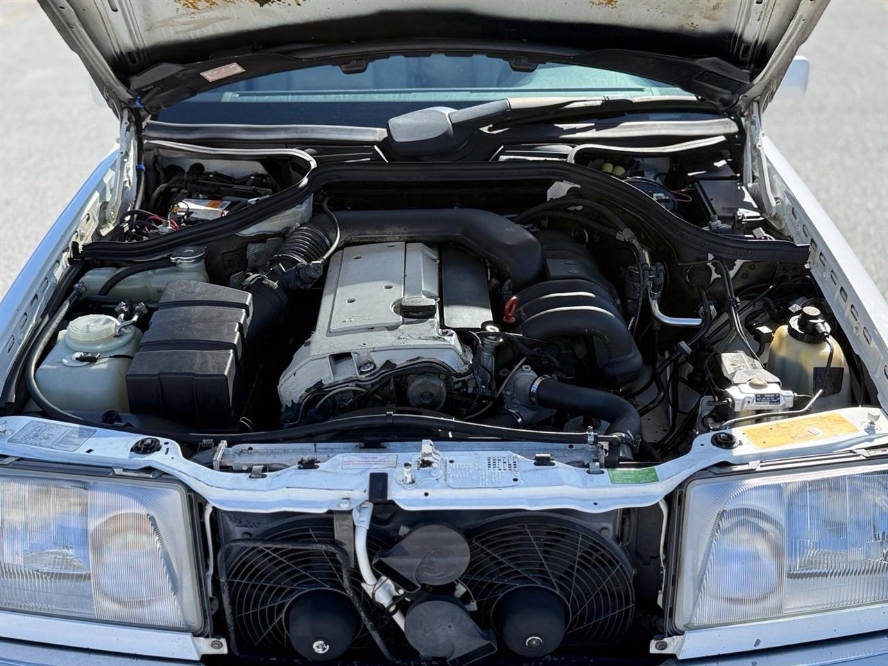 Mercedes-Benz E-Class photo 48