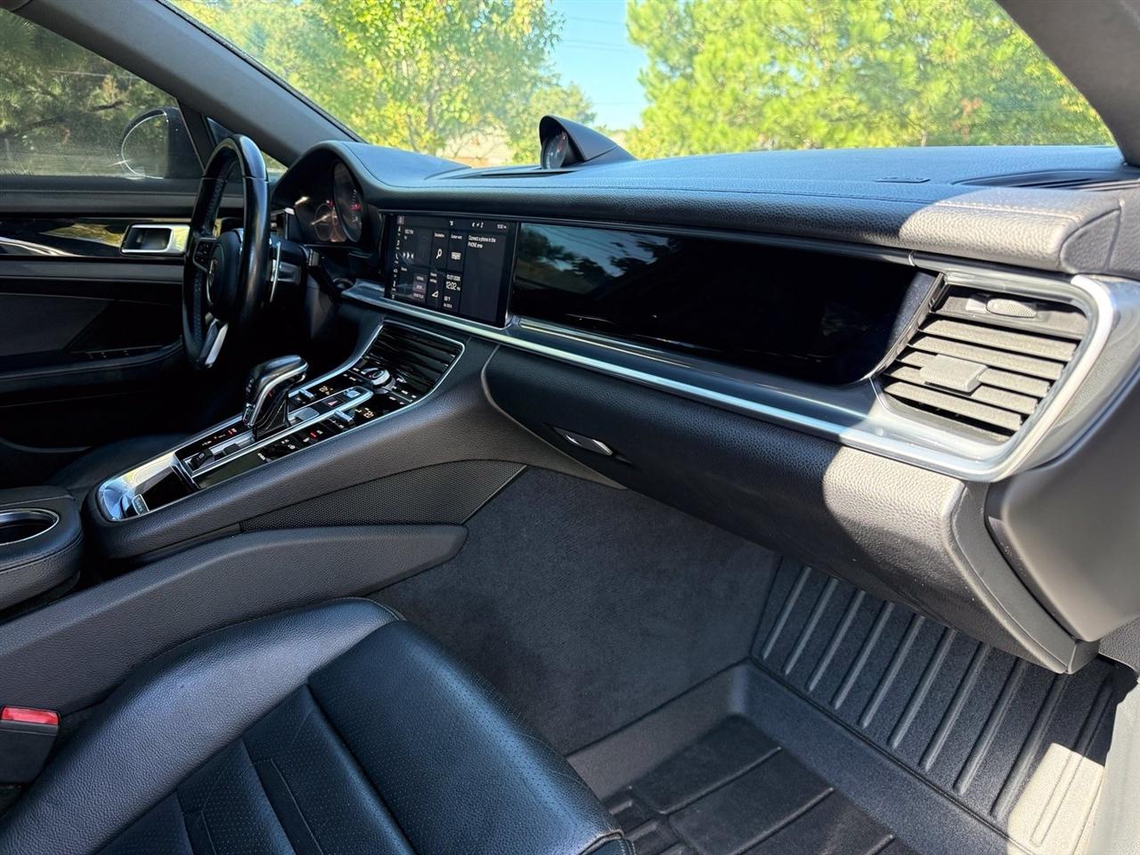 Porsche Panamera  2019