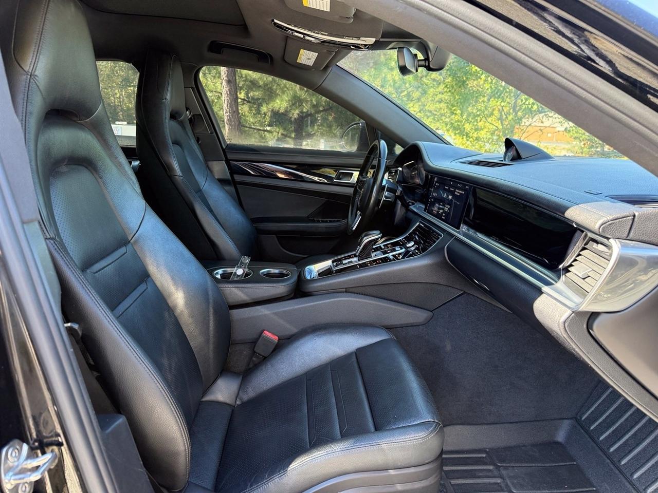 Porsche Panamera  2019
