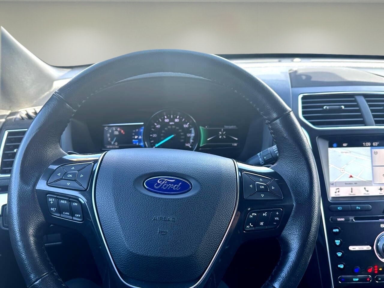 Ford Explorer Limited 4WD 2017