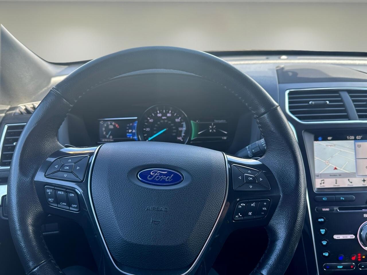 Ford Explorer Limited 4WD 2017