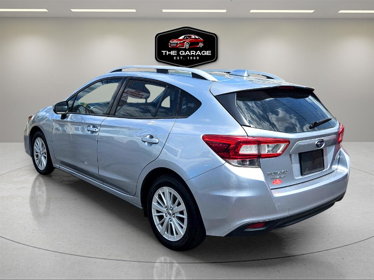 Subaru Impreza 2.0i Premium 5-Door 2018 Subaru Impreza 2.0i Premium 5-Door 2018