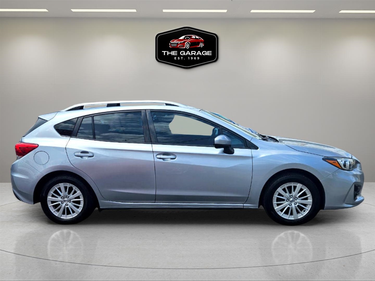 Subaru Impreza 2.0i Premium 5-Door 2018 Subaru Impreza 2.0i Premium 5-Door 2018