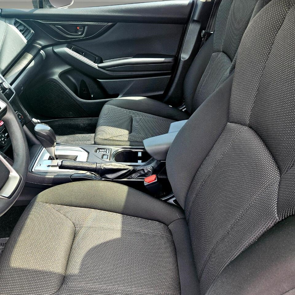 Subaru Impreza 2.0i Premium 5-Door 2018 Subaru Impreza 2.0i Premium 5-Door 2018