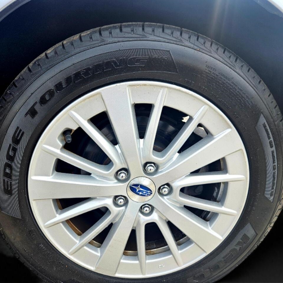 Subaru Impreza 2.0i Premium 5-Door 2018 Subaru Impreza 2.0i Premium 5-Door 2018