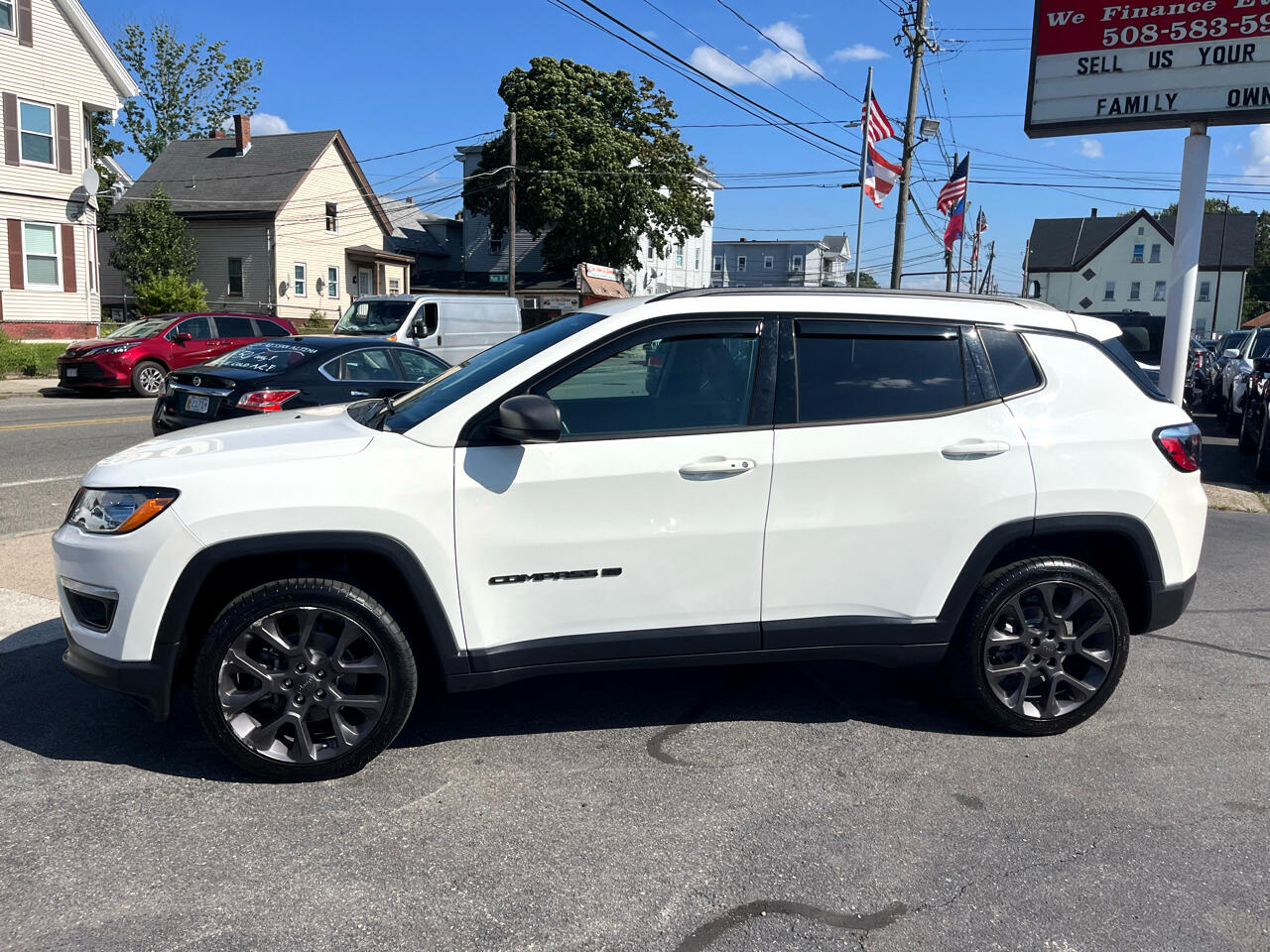 2021 Jeep Compass Anniversary Edition photo 2