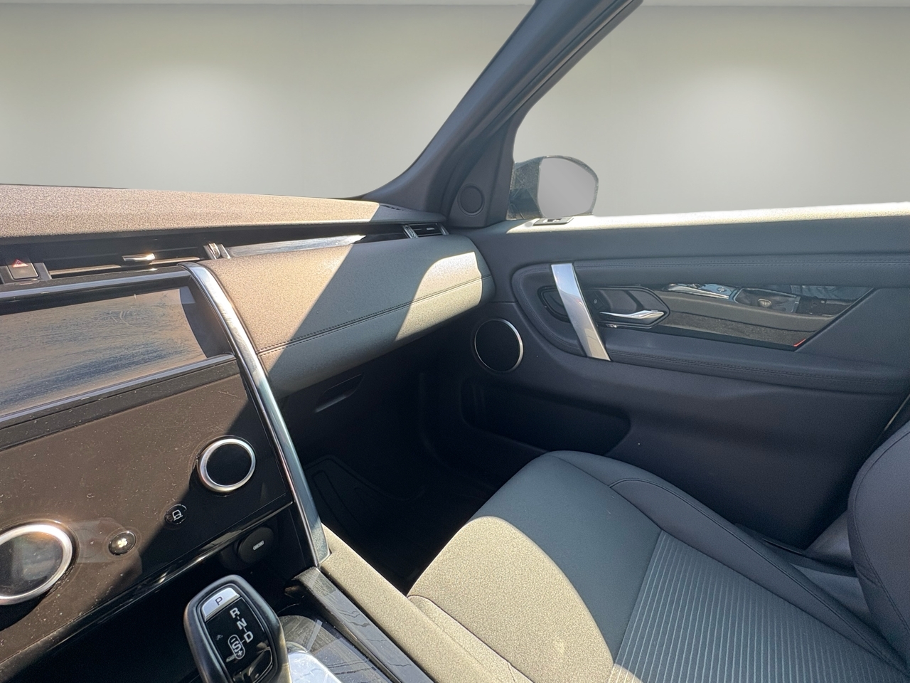 Land Rover Discovery Sport Standard 4WD 2020 Land Rover Discovery Sport Standard 4WD 2020