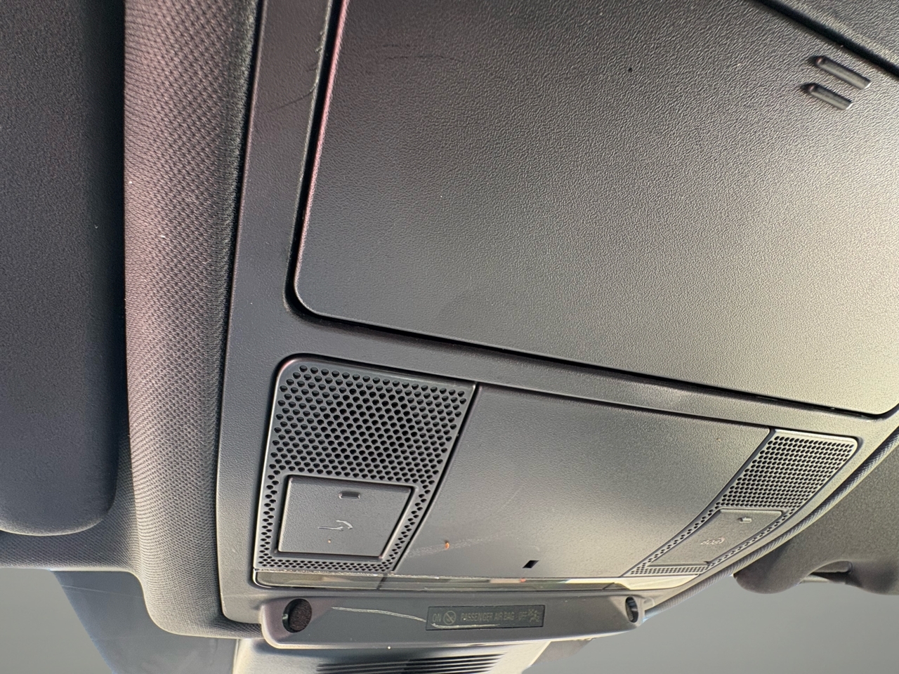 Land Rover Discovery Sport Standard 4WD 2020 Land Rover Discovery Sport Standard 4WD 2020