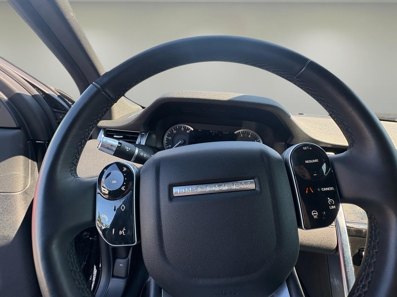 Land Rover Discovery Sport Standard 4WD 2020 Land Rover Discovery Sport Standard 4WD 2020