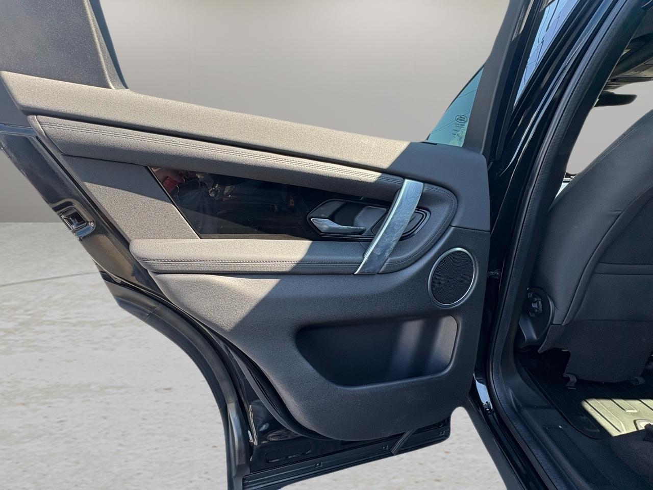 Land Rover Discovery Sport Standard 4WD 2020