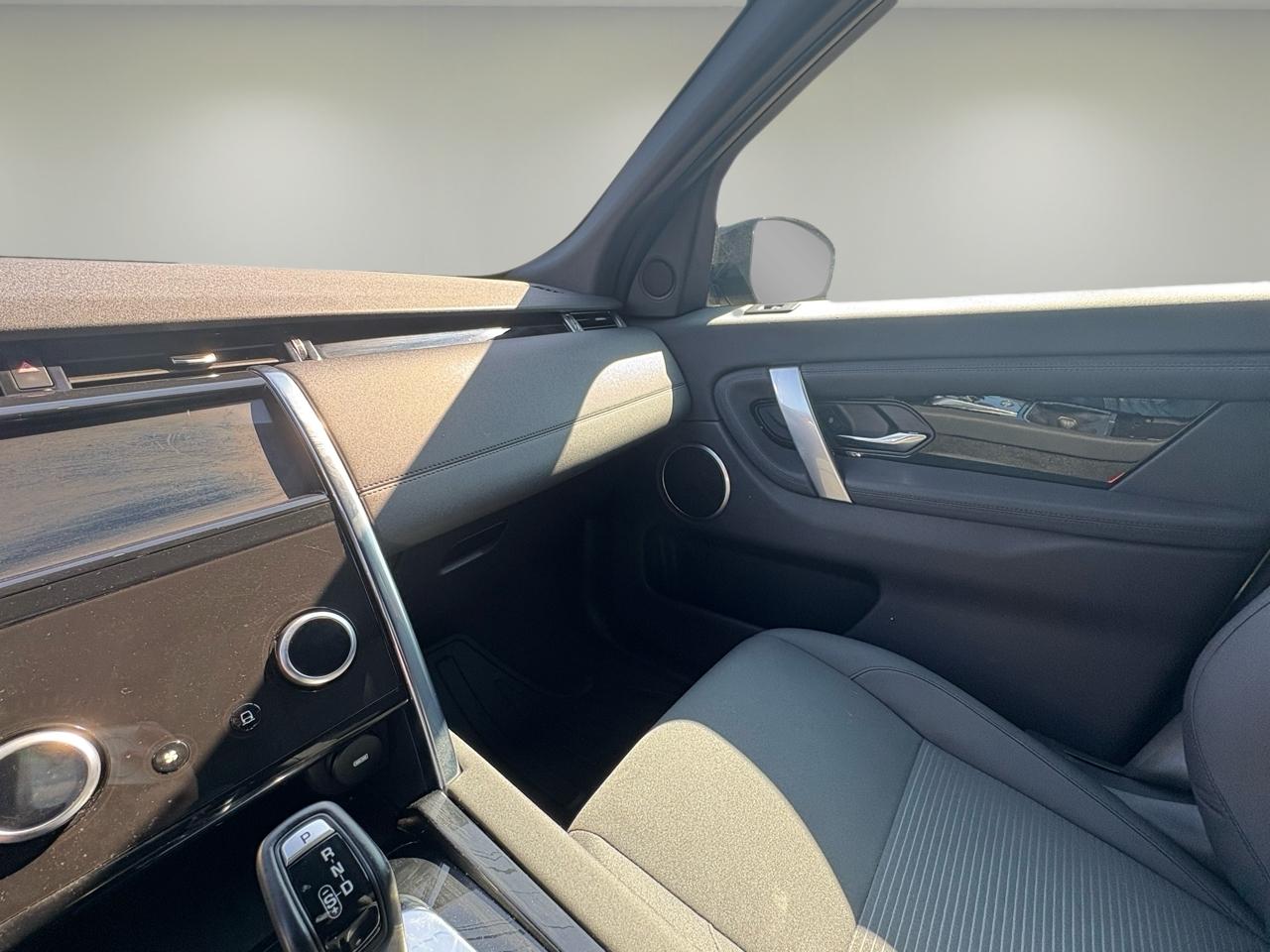 Land Rover Discovery Sport Standard 4WD 2020