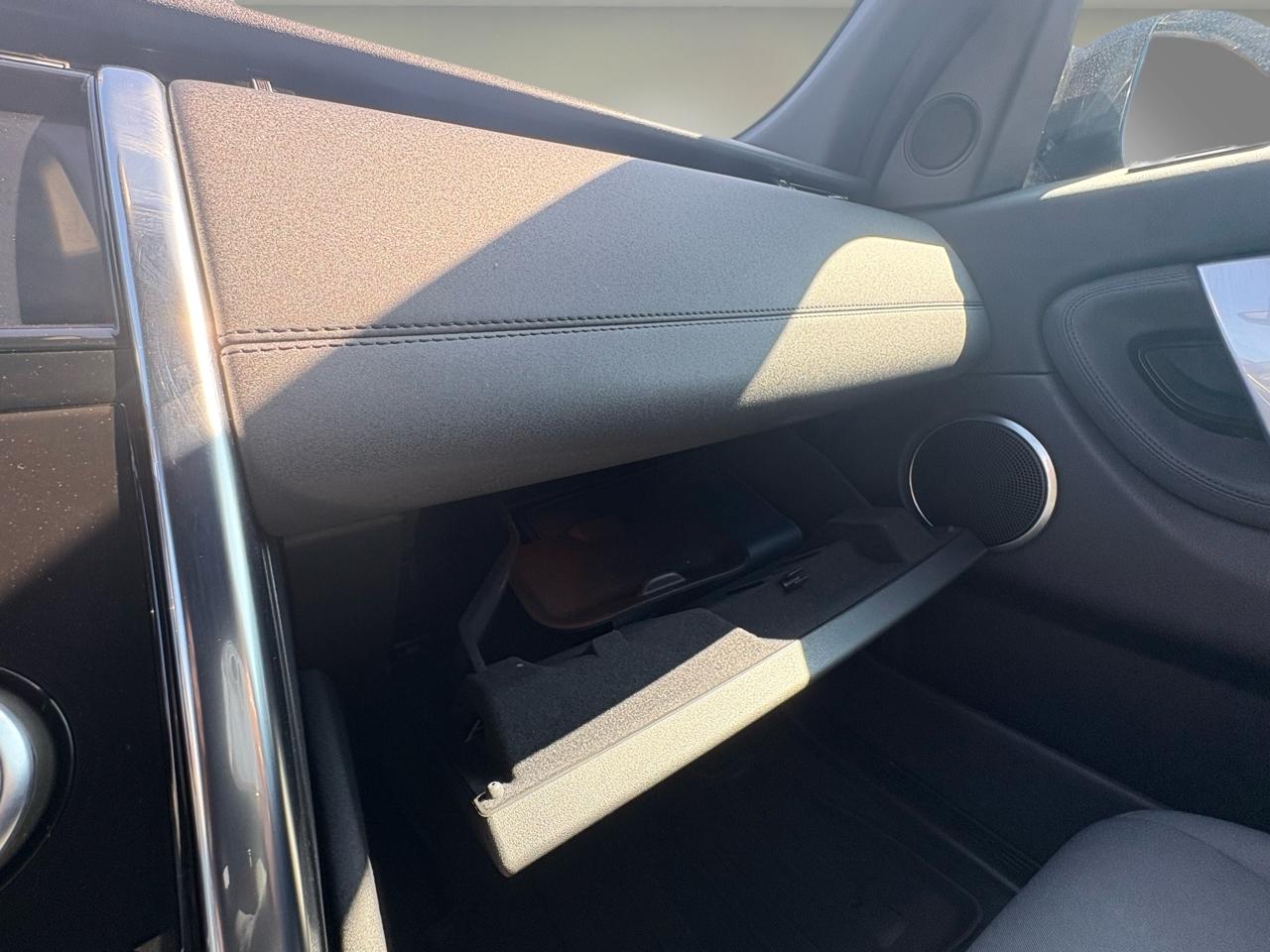 Land Rover Discovery Sport Standard 4WD 2020