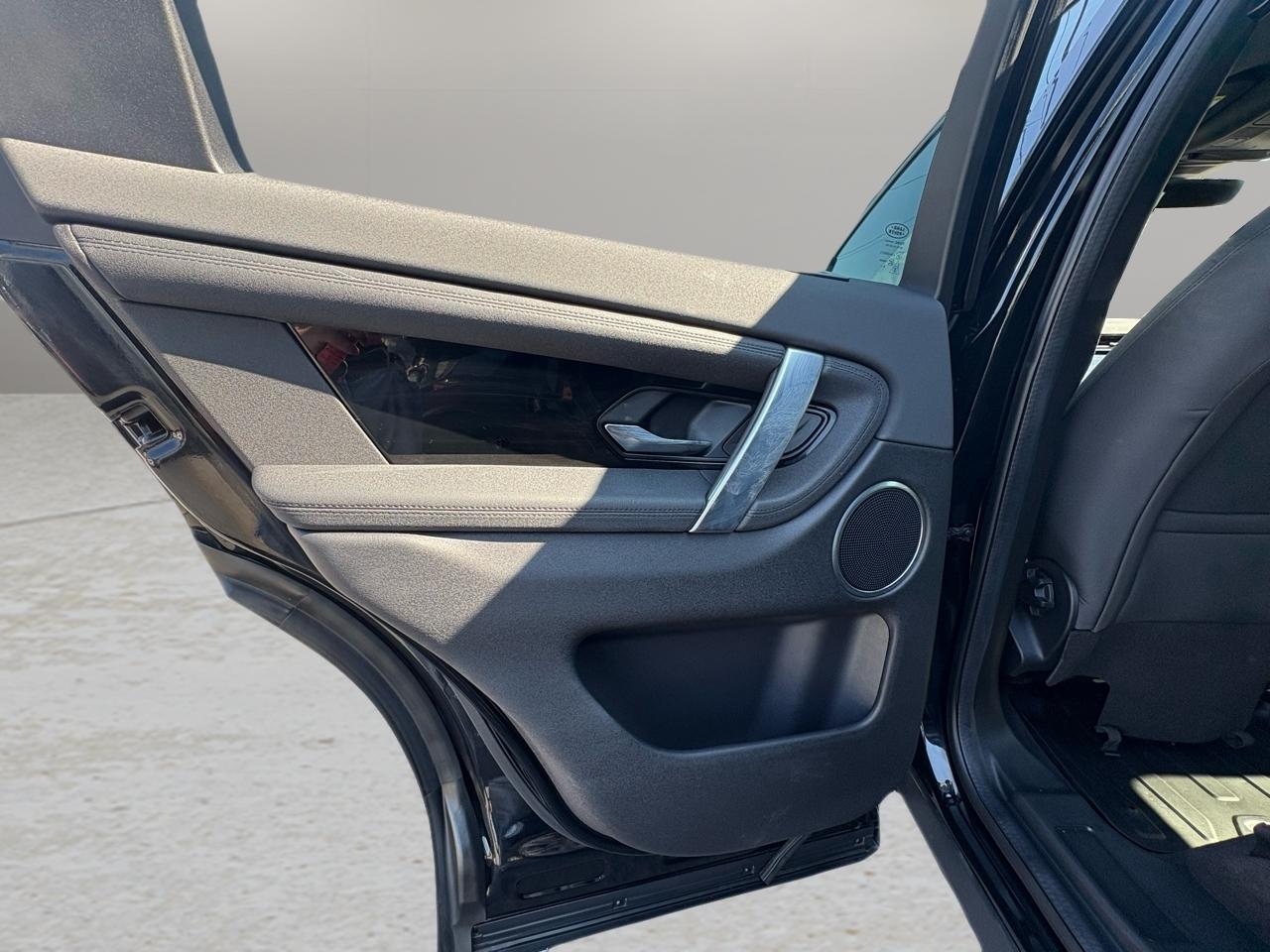 Land Rover Discovery Sport Standard 4WD 2020