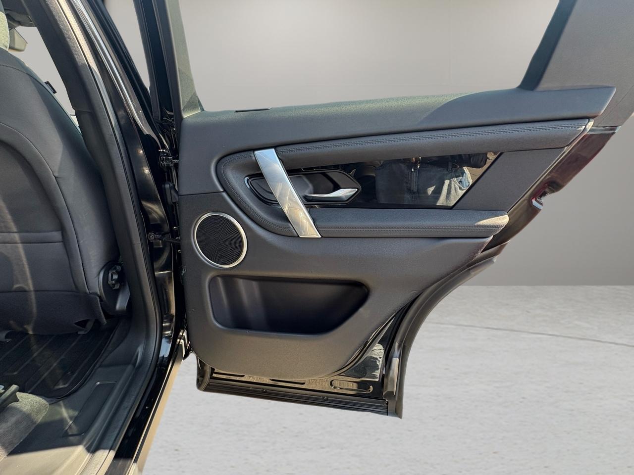 Land Rover Discovery Sport Standard 4WD 2020