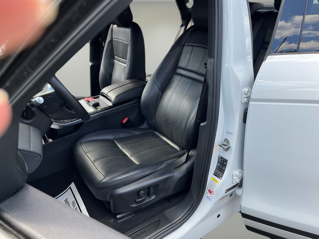 2020 Land Rover Range Rover Evoque SE photo 13