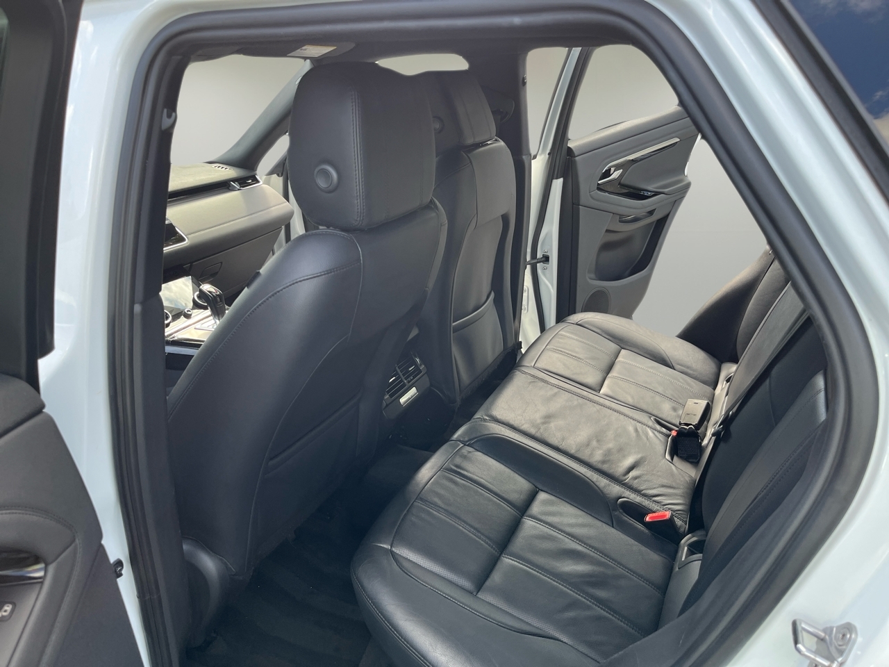 2020 Land Rover Range Rover Evoque SE photo 16