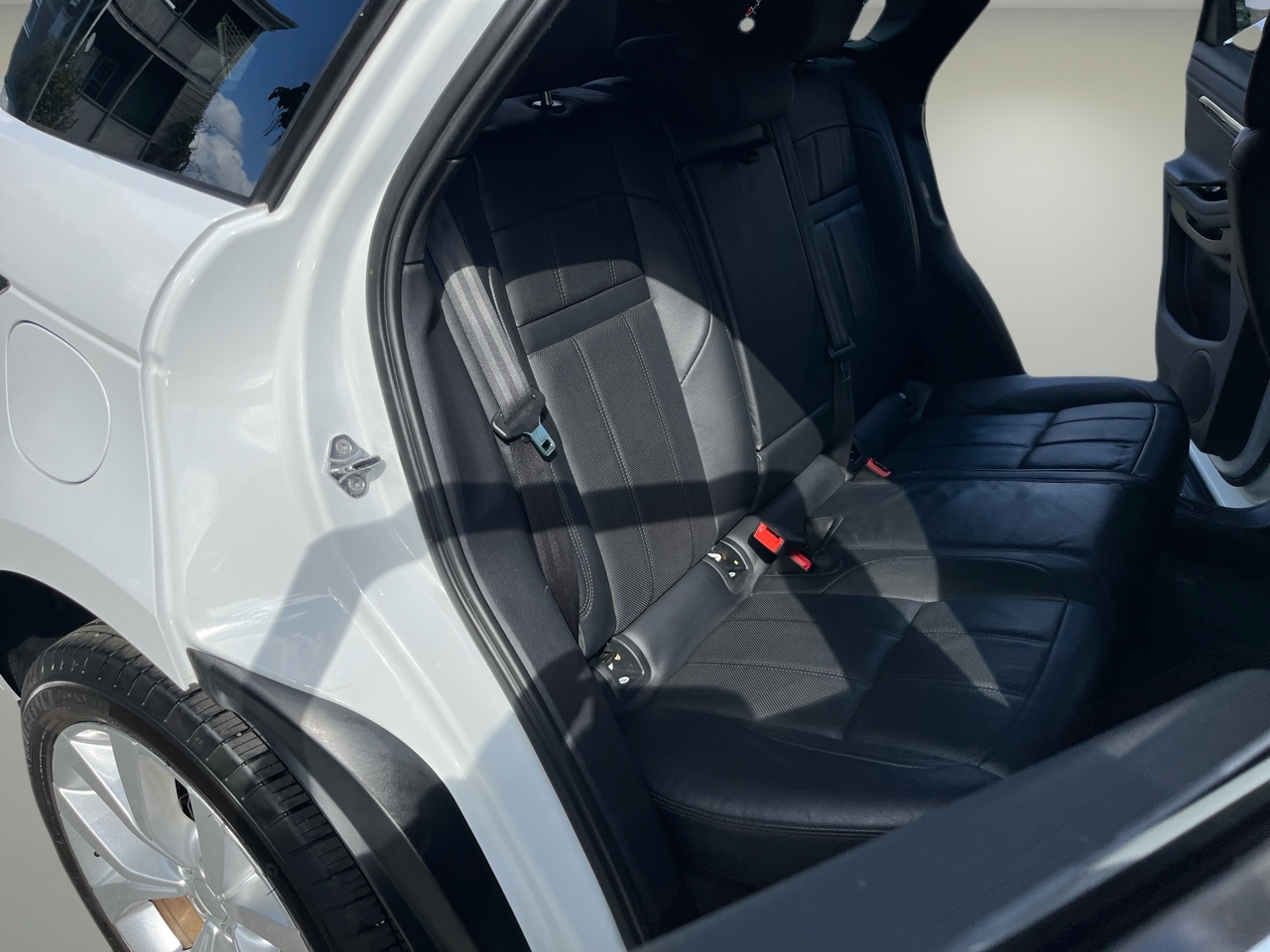 2020 Land Rover Range Rover Evoque SE photo 21