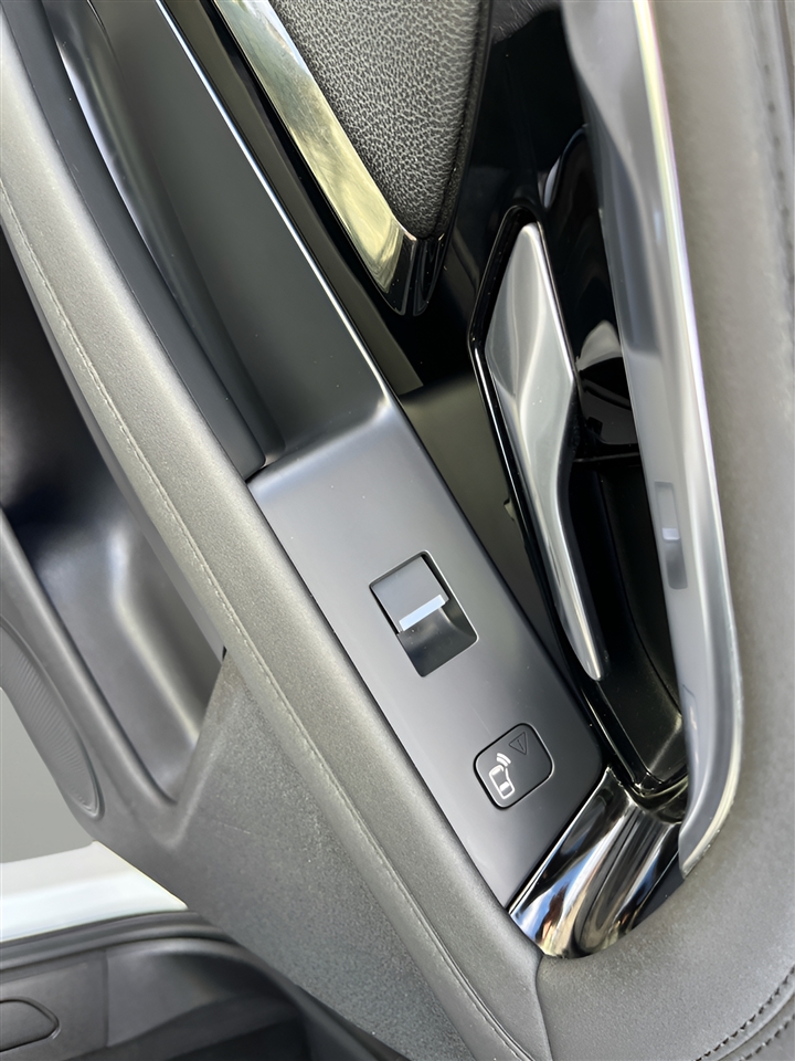 2020 Land Rover Range Rover Evoque SE photo 32