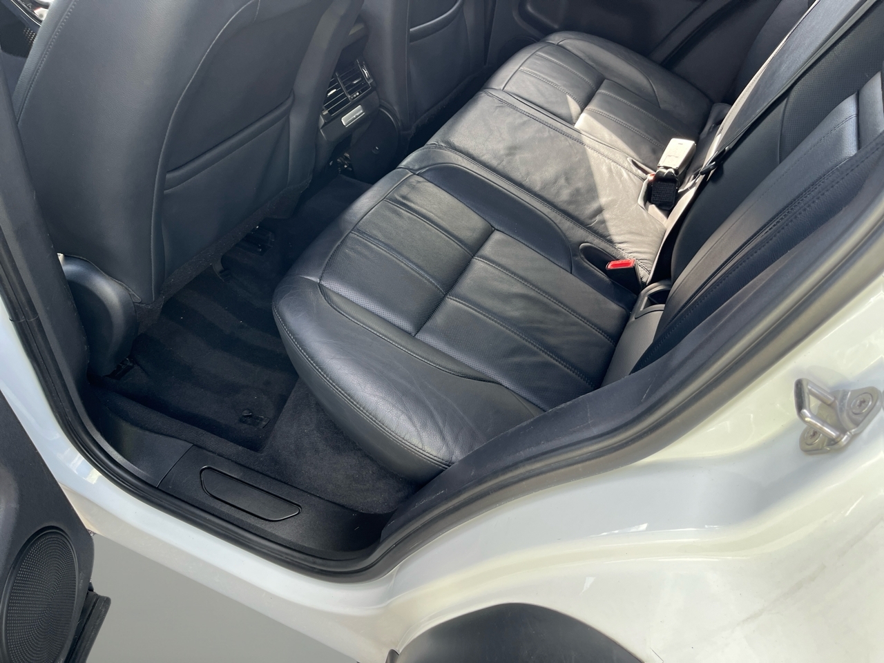 2020 Land Rover Range Rover Evoque SE photo 33