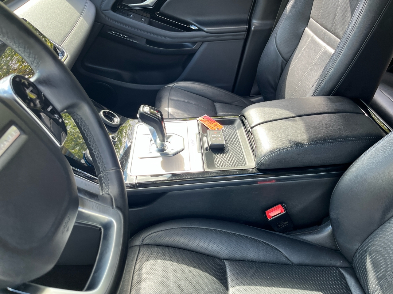 2020 Land Rover Range Rover Evoque SE photo 36