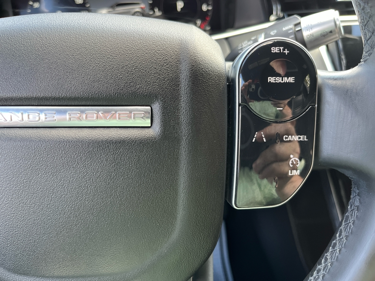 2020 Land Rover Range Rover Evoque SE photo 53
