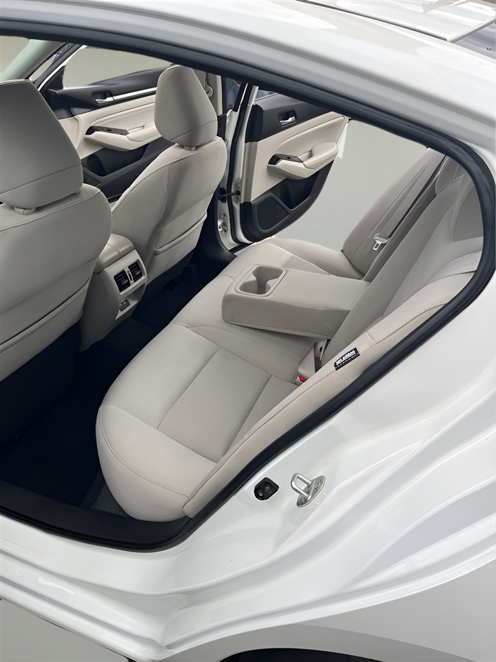 Nissan Altima 2.5 SV Sedan 2020 Nissan Altima 2.5 SV Sedan 2020