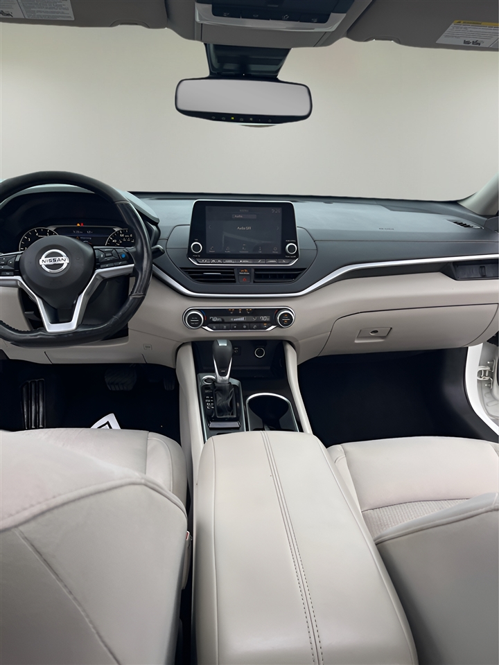 Nissan Altima 2.5 SV Sedan 2020 Nissan Altima 2.5 SV Sedan 2020