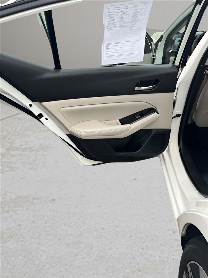 Nissan Altima 2.5 SV Sedan 2020 Nissan Altima 2.5 SV Sedan 2020