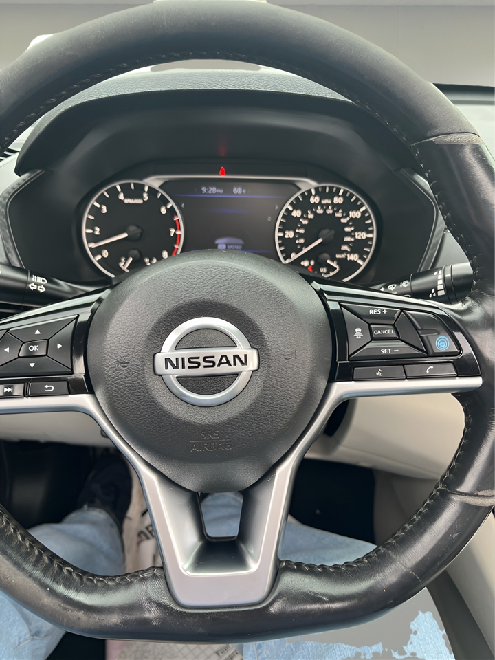 Nissan Altima 2.5 SV Sedan 2020 Nissan Altima 2.5 SV Sedan 2020