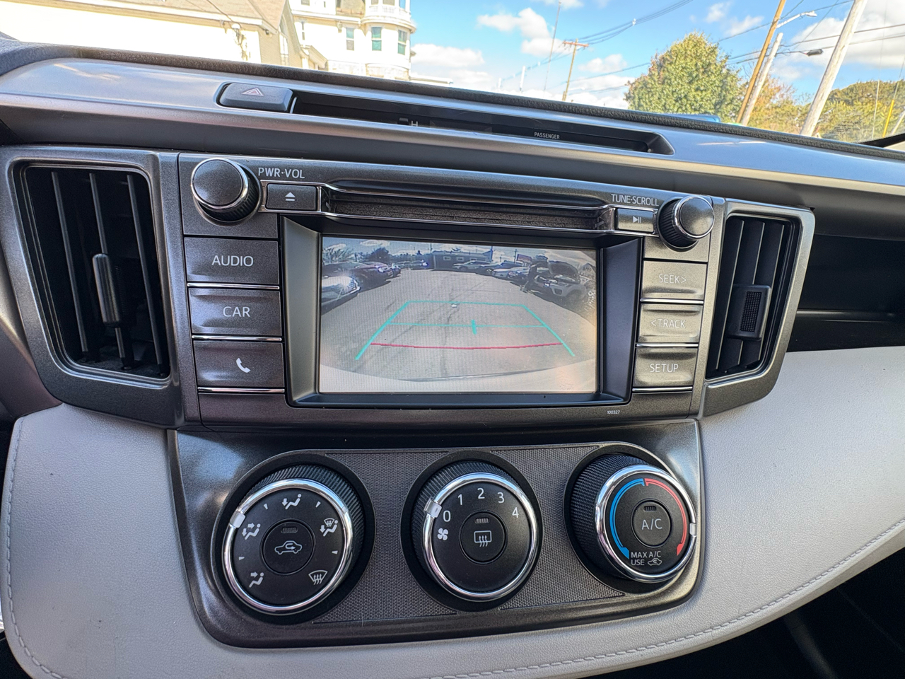 2015 Toyota RAV4 LE photo 15