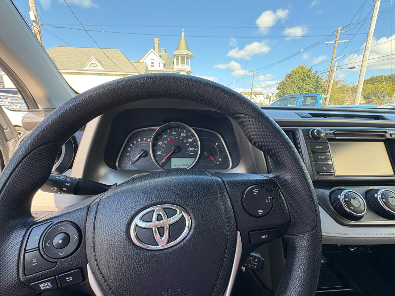 2015 Toyota RAV4 LE photo 16