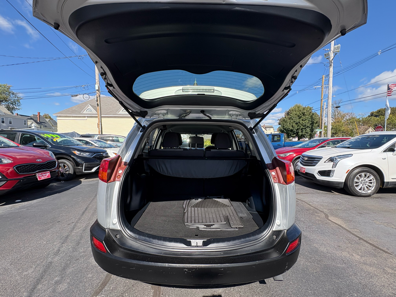 2015 Toyota RAV4 LE photo 20