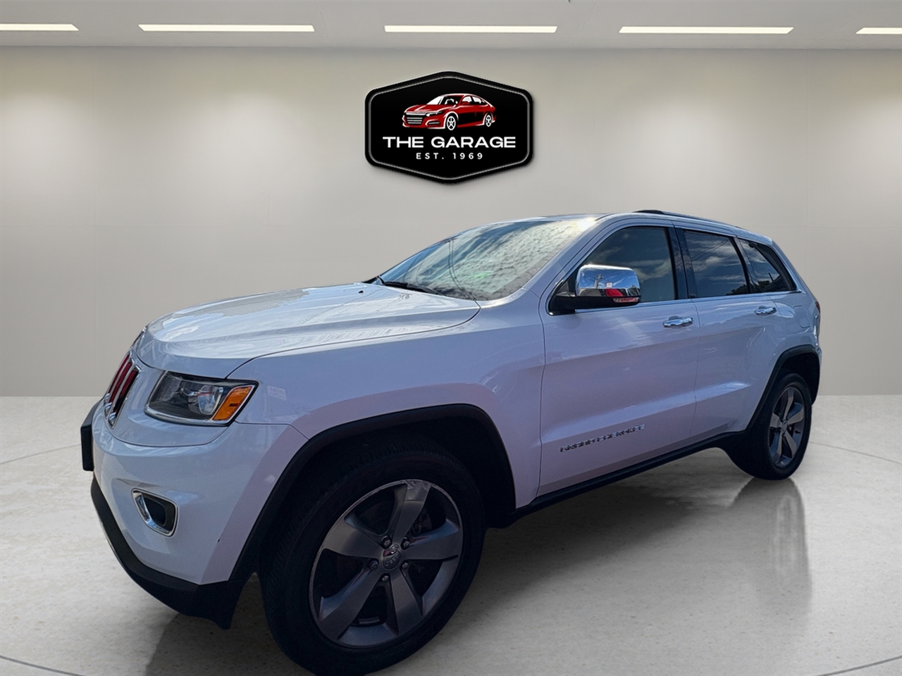 2016 Jeep Grand Cherokee Limited photo 2