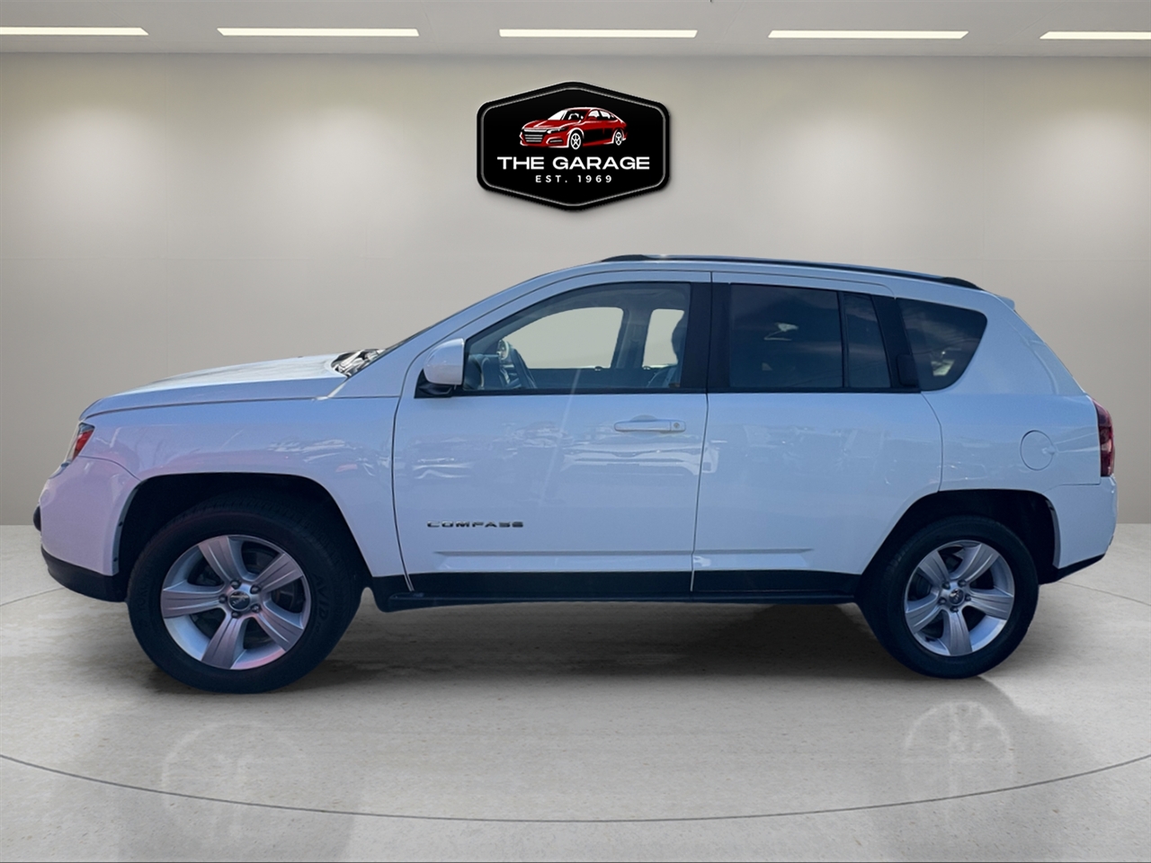 2015 Jeep Compass Latitude photo 2