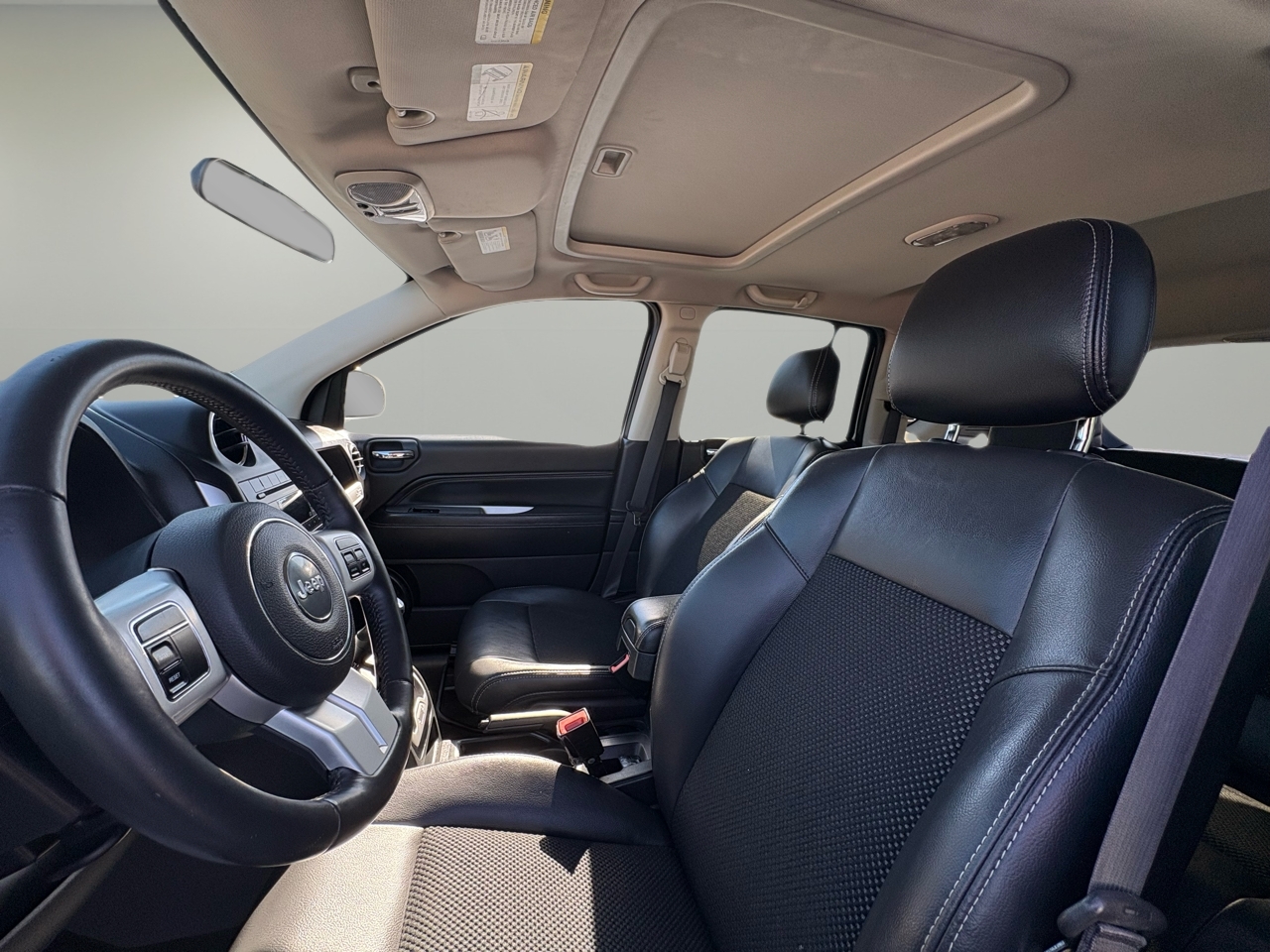 2015 Jeep Compass Latitude photo 8